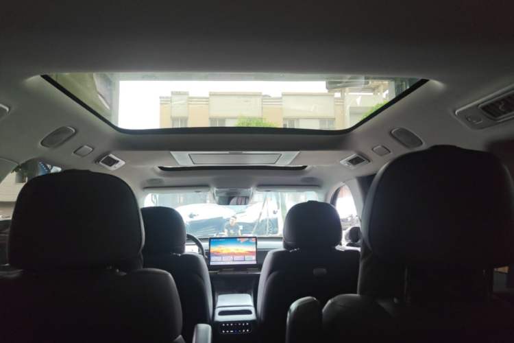 Used Leapmotor C16 2024 All-Electric 580 Luxury Edition Headliner
