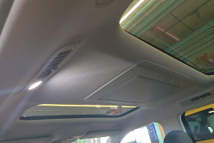 Used Leapmotor C16 2024 All-Electric 580 Luxury Edition Headliner