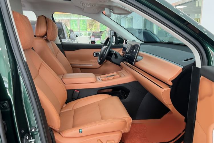 Used Leapmotor C16 2024 Range-Extended 200 Luxury Edition Interior 11
