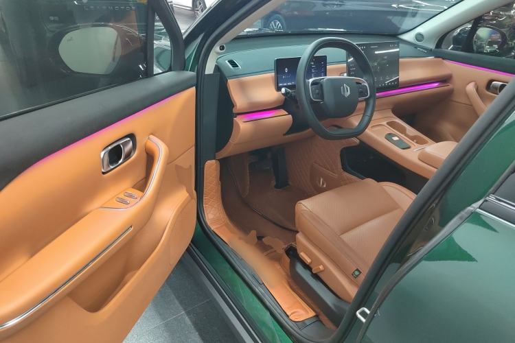 Used Leapmotor C16 2024 Range-Extended 200 Luxury Edition Interior 3
