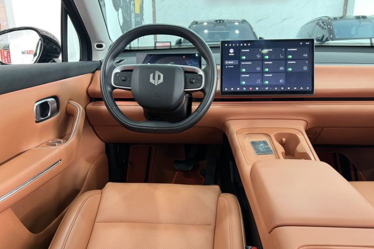 Used Leapmotor C16 2024 Range-Extended 200 Luxury Edition Interior 3