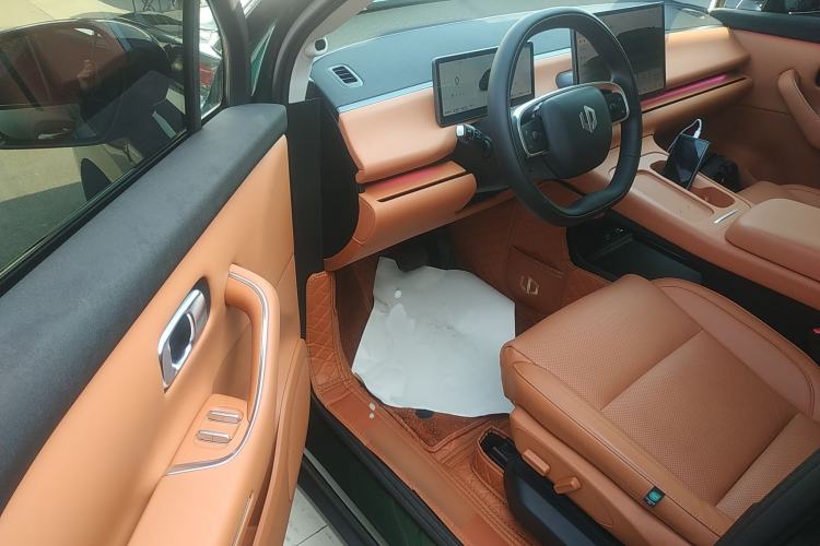 Used Leapmotor C16 2024 Range-Extended 200 Luxury Edition Interior 3
