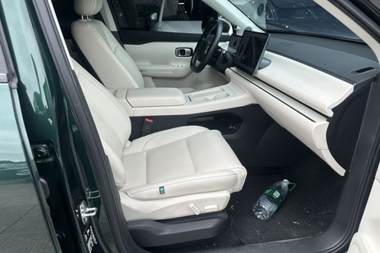 Used Leapmotor C16 2024 Pure Electric 520 Deluxe Edition Interior 6