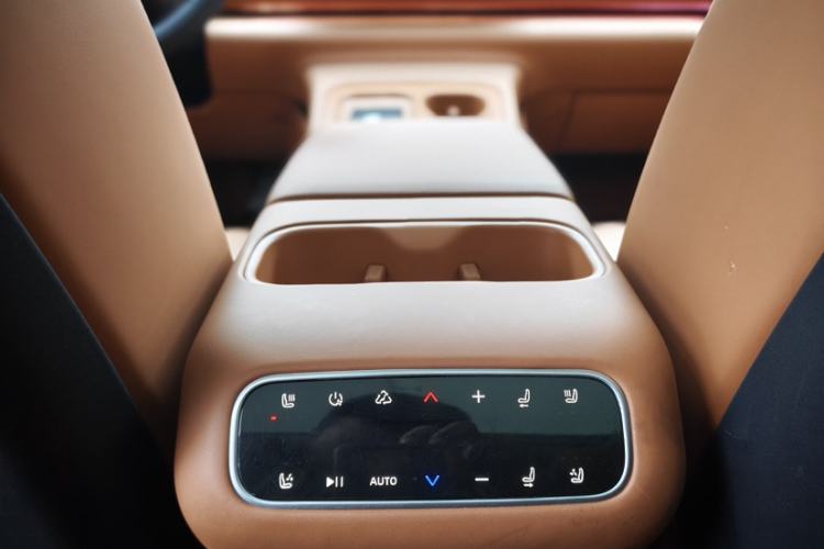 Used Leapmotor C16 2024 Range-Extended 200 Luxury Edition Interior 7