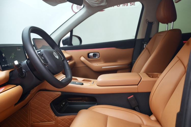 Used Leapmotor C16 2024 Range-Extended 200 Luxury Edition Interior 9