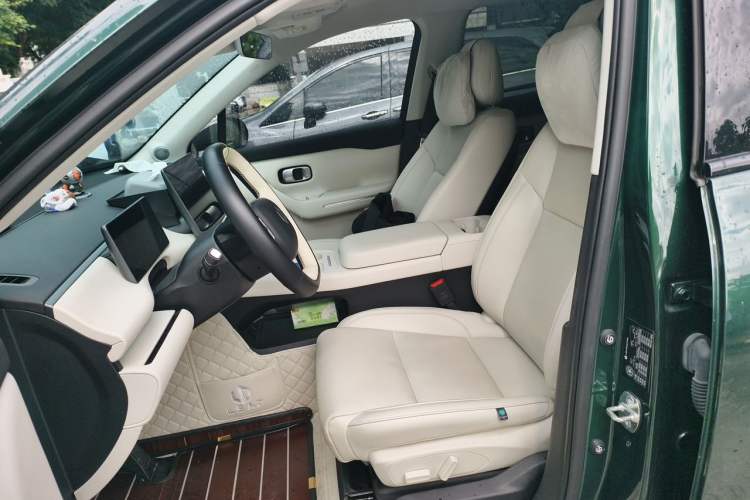 Used Leapmotor C16 2024 Range-Extended 200 LiDAR Edition Left Front Seat