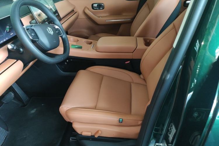 Used Leapmotor C16 2024 Range-Extended 200 LiDAR Edition Left Front Seat