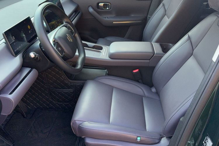 Used Leapmotor C16 2024 Range-Extended 200 Luxury Edition Left Front Seat