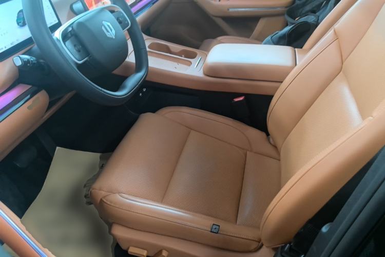 Used Leapmotor C16 2024 Range-Extended 200 Luxury Edition Left Front Seat