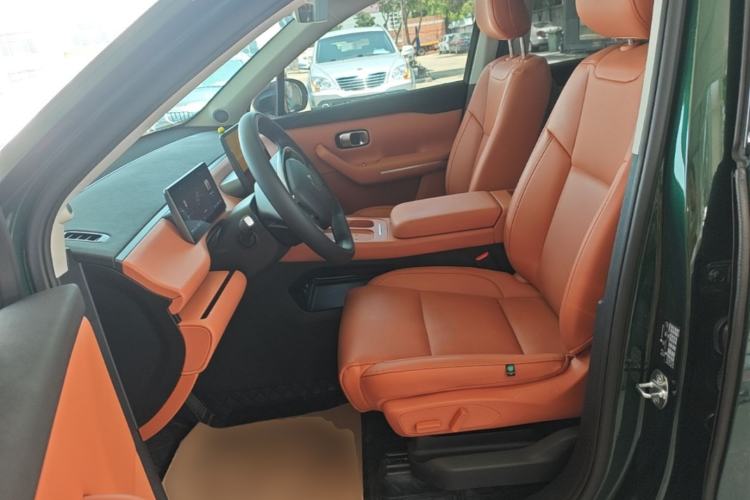 Used Leapmotor C16 2024 Range-Extended 200 Luxury Edition Left Front Seat