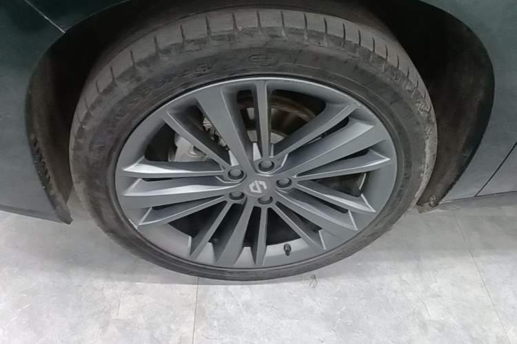 Used Leapmotor C16 2024 Pure Electric 520 Deluxe Edition Left Front Wheel Hub