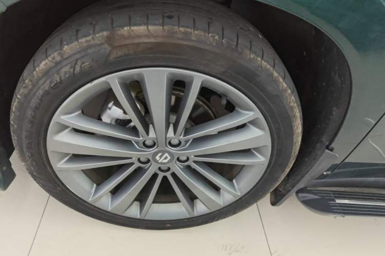 Used Leapmotor C16 2024 Range-Extended 200 LiDAR Edition Left Front Wheel Hub