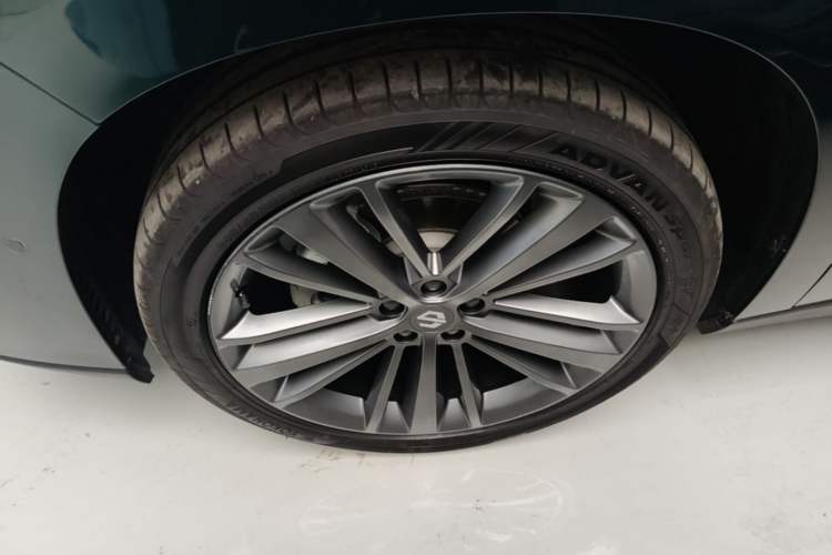 Used Leapmotor C16 2024 Range-Extended 200 Luxury Edition Left Front Wheel Hub