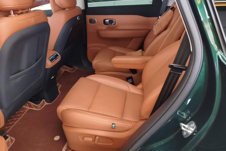 Used Leapmotor C16 2024 Range-Extended 200 LiDAR Edition Left Rear Seat