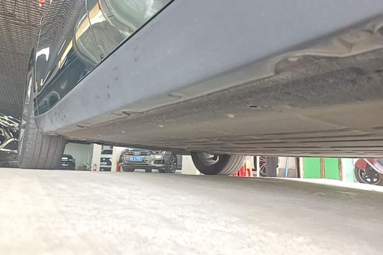 Used Leapmotor C16 2024 Pure Electric 520 Deluxe Edition Left Side Sill