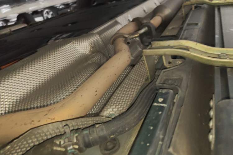 Used Leapmotor C16 2024 Range-Extended 200 LiDAR Edition Left Side Sill