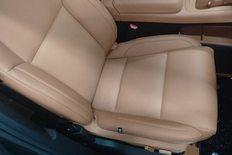 Used Leapmotor C16 2024 Range-Extended 200 Luxury Edition Right Front Seat