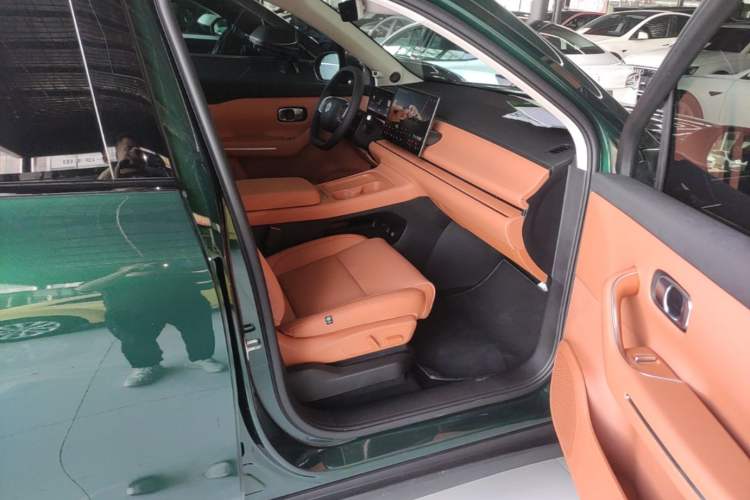 Used Leapmotor C16 2024 Range-Extended 200 LiDAR Edition Right Front Seat