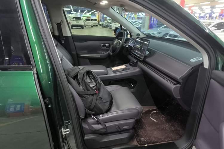 Used Leapmotor C16 2024 Range-Extended 200 Luxury Edition Right Front Seat