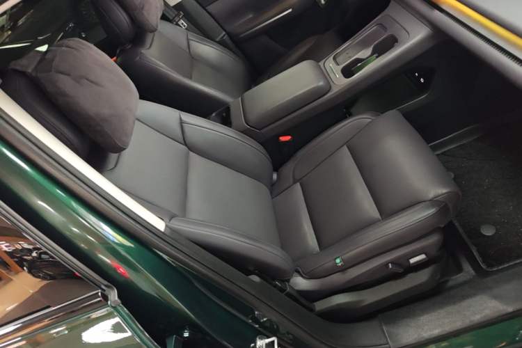 Used Leapmotor C16 2024 Range-Extended 200 Luxury Edition Right Front Seat