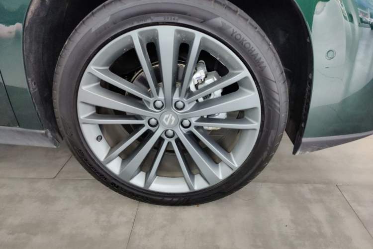 Used Leapmotor C16 2024 All-Electric 520 LiDAR Edition Right Front Wheel Hub