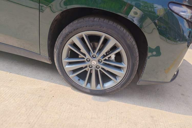 Used Leapmotor C16 2024 Range-Extended 200 Luxury Edition Right Front Wheel Hub