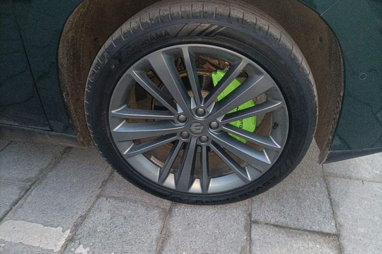 Used Leapmotor C16 2024 Range-Extended 200 Luxury Edition Right Front Wheel Hub