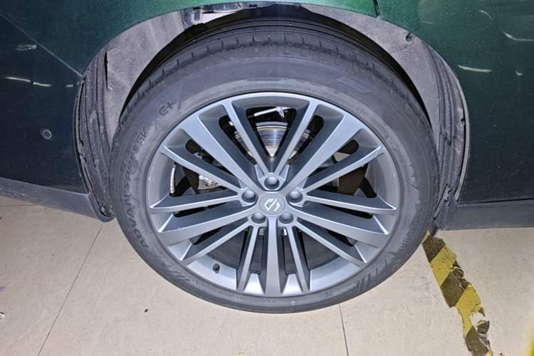 Used Leapmotor C16 2024 Range-Extended 200 Luxury Edition Right Rear Wheel Hub