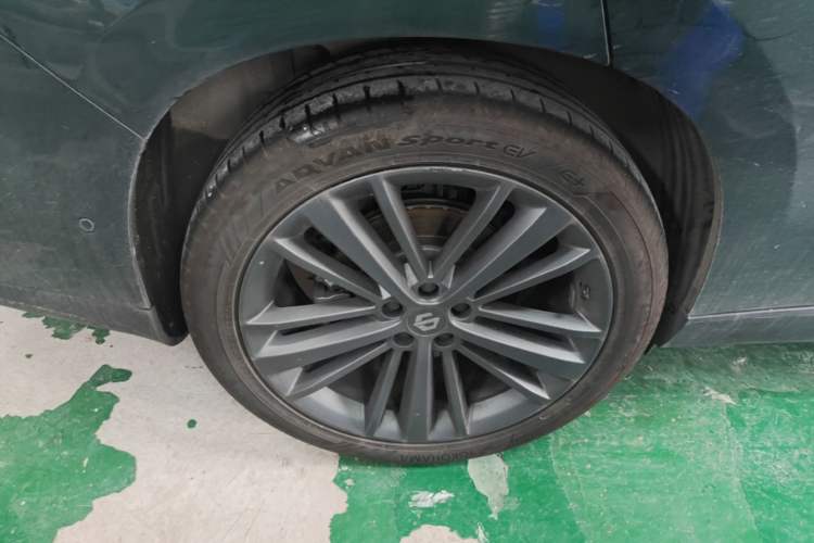 Used Leapmotor C16 2024 All-Electric 580 Luxury Edition Right Rear Wheel Hub