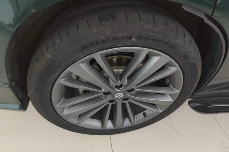 Used Leapmotor C16 2024 Range-Extended 200 LiDAR Edition Right Rear Wheel Hub