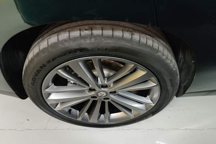 Used Leapmotor C16 2024 Range-Extended 200 Luxury Edition Right Rear Wheel Hub