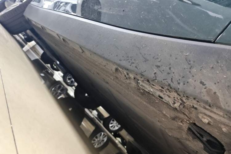 Used Leapmotor C16 2024 All-Electric 520 LiDAR Edition Right Side Sill