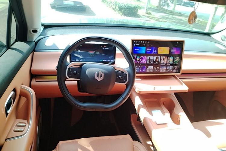 Used Leapmotor C16 2024 Range-Extended 200 Luxury Edition Steering Wheel