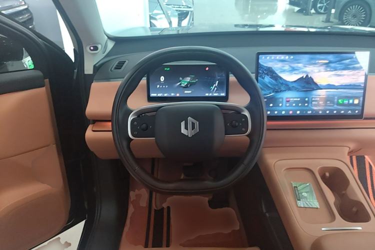 Used Leapmotor C16 2024 Range-Extended 200 LiDAR Edition Steering Wheel
