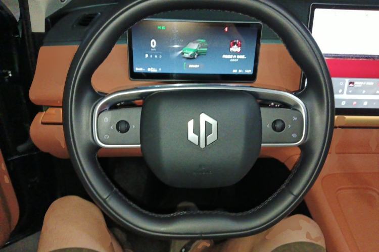 Used Leapmotor C16 2024 All-Electric 520 LiDAR Edition Steering Wheel