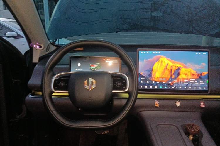 Used Leapmotor C16 2024 Range-Extended 200 Luxury Edition Steering Wheel