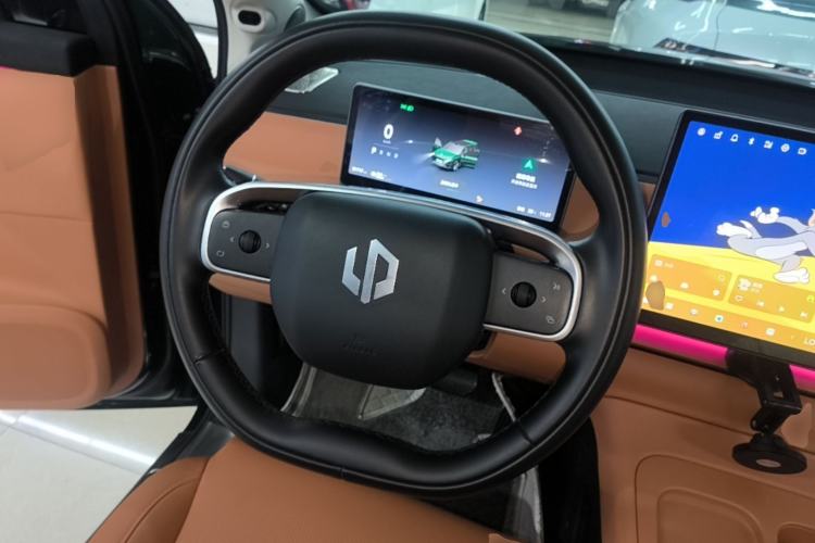 Used Leapmotor C16 2024 All-Electric 520 LiDAR Edition Steering Wheel