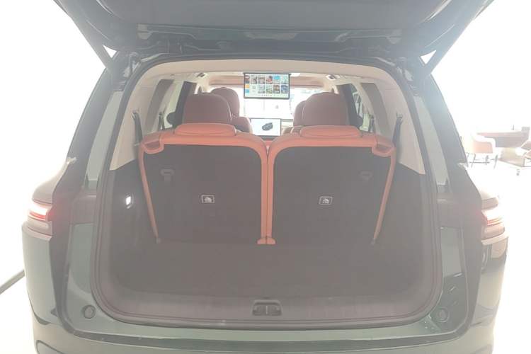 Used Leapmotor C16 2024 Range-Extended 200 LiDAR Edition Trunk
