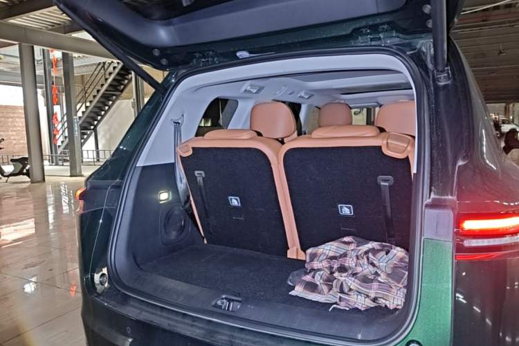 Used Leapmotor C16 2024 Range-Extended 200 Luxury Edition Trunk