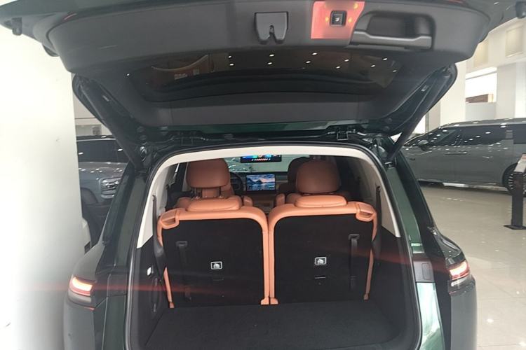 Used Leapmotor C16 2024 Range-Extended 200 LiDAR Edition Trunk