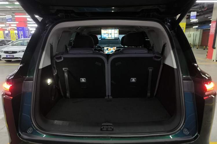 Used Leapmotor C16 2024 Range-Extended 200 Luxury Edition Trunk