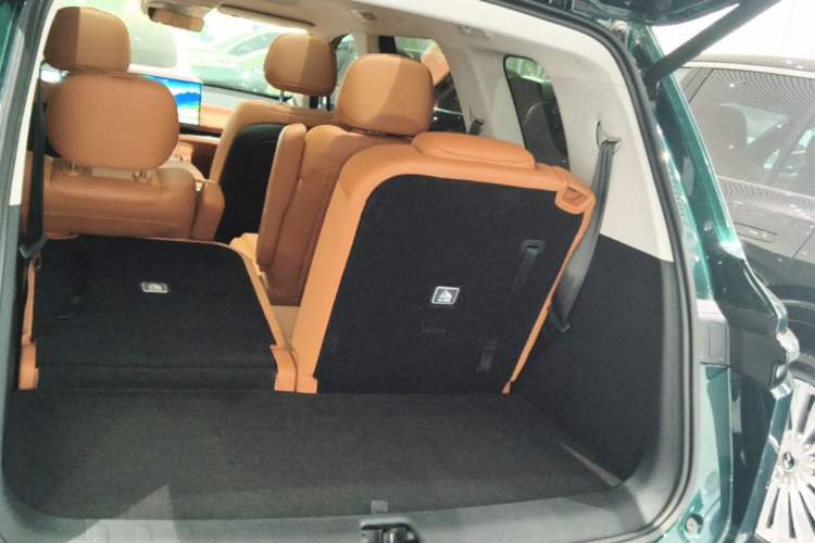 Used Leapmotor C16 2024 Range-Extended 200 Luxury Edition Trunk