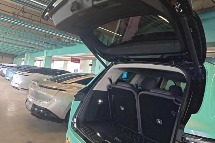 Used Leapmotor C16 2024 All-Electric 580 Luxury Edition Trunk