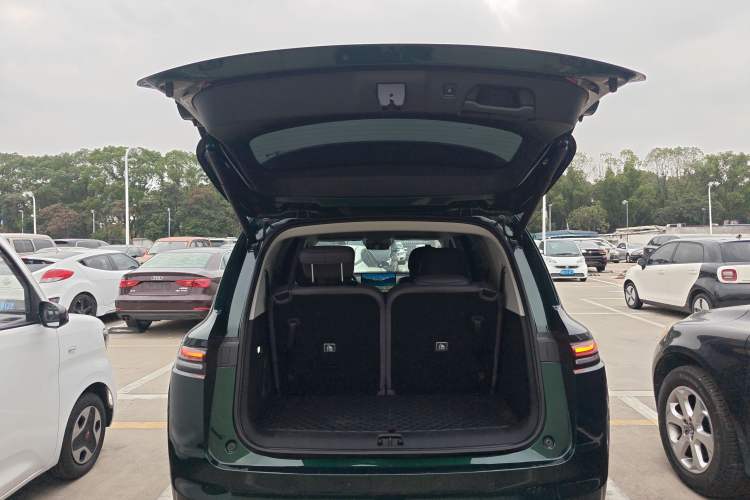 Used Leapmotor C16 2024 Pure Electric 520 Deluxe Edition Trunk