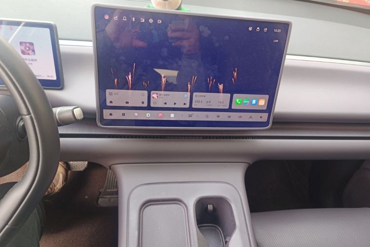 Used Leapmotor C16 2024 Range-Extended 200 Luxury Edition Audio And AC Panel
