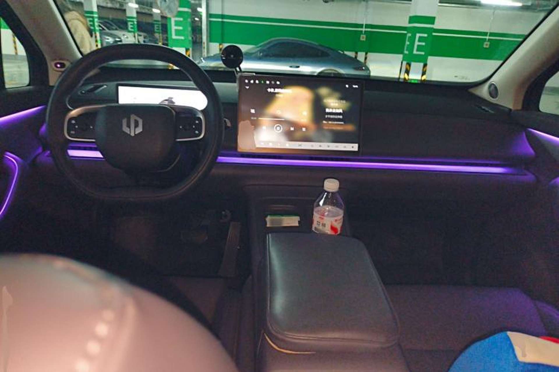 Used Leapmotor C16 2024 Pure Electric 520 Deluxe Edition Center Console