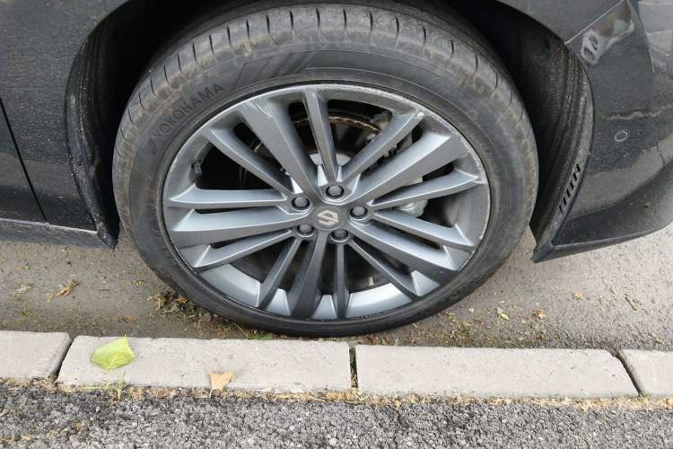 Used Leapmotor C16 2024 Range-Extended 200 Luxury Edition Right Front Wheel Hub