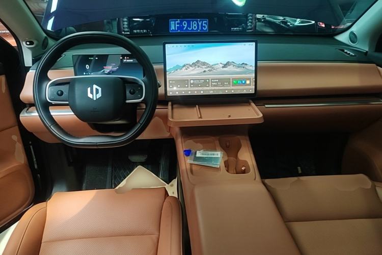 Used Leapmotor C16 2024 Range-Extended 200 LiDAR Edition Center Console