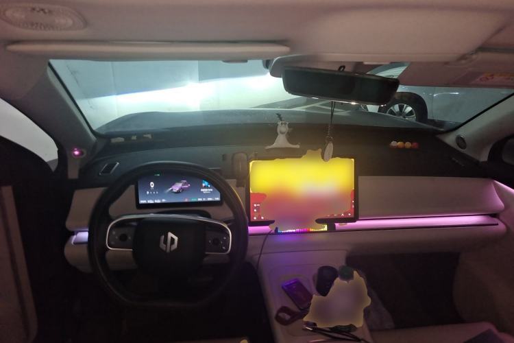 Used Leapmotor C16 2024 Range-Extended 200 LiDAR Edition Center Console