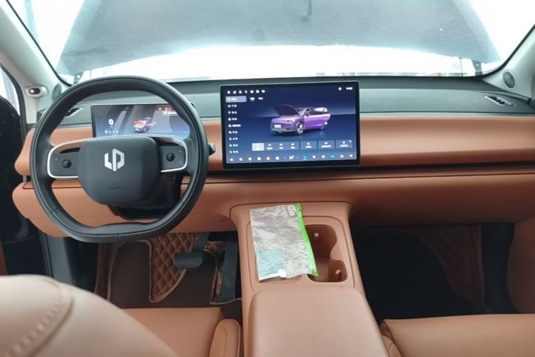 Used Leapmotor C16 2024 Range-Extended 200 LiDAR Edition Center Console